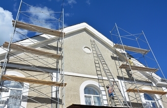 屋根の塗装はどのくらいの周期で行うべき？屋根材ごとに解説！