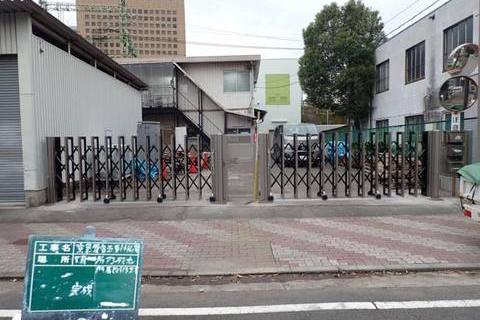 川崎事務所アコーディオン門扉改修