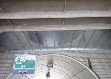 落下防止板設置